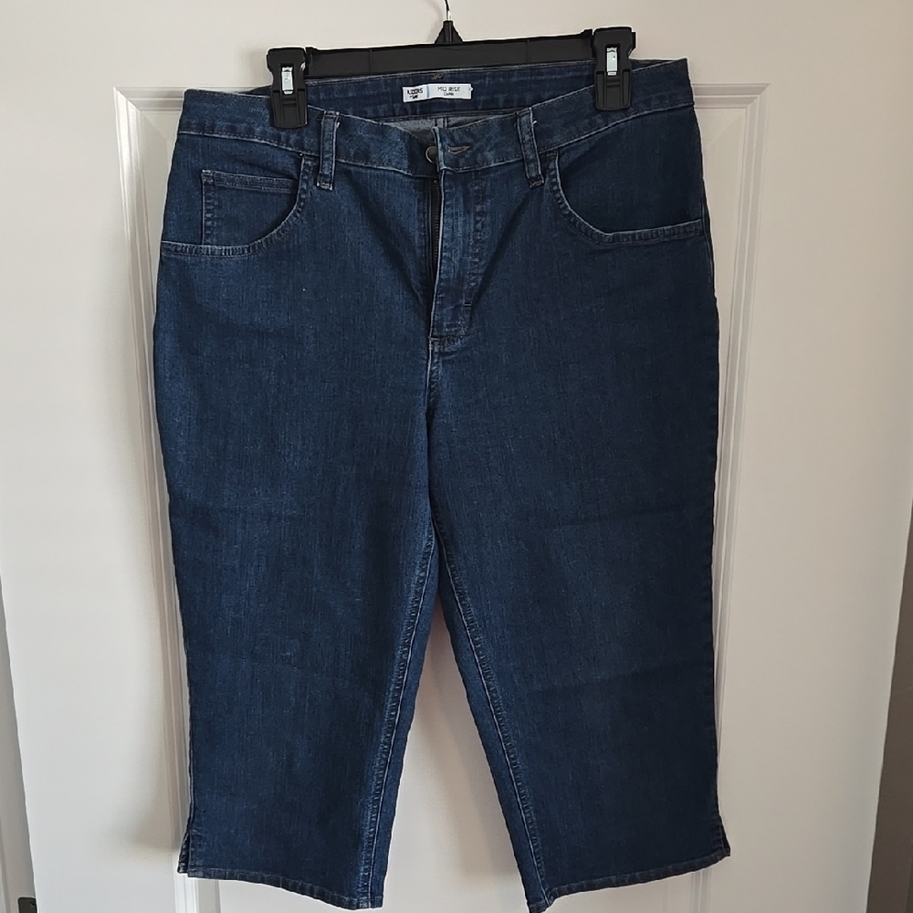 Lee Mid Rise Capri Jeans